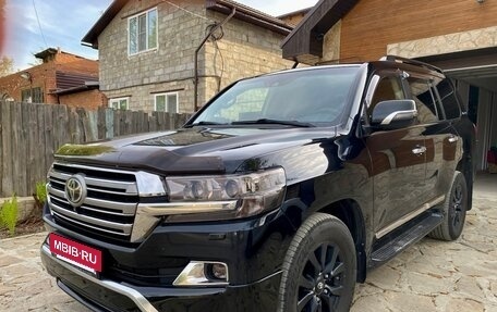 Toyota Land Cruiser 200, 2016 год, 5 300 000 рублей, 3 фотография