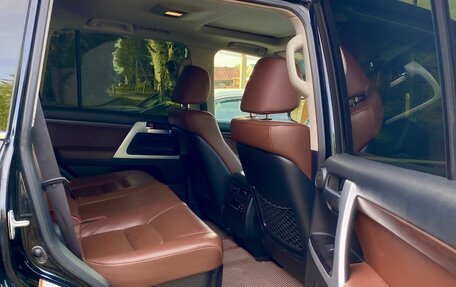 Toyota Land Cruiser 200, 2016 год, 5 300 000 рублей, 10 фотография