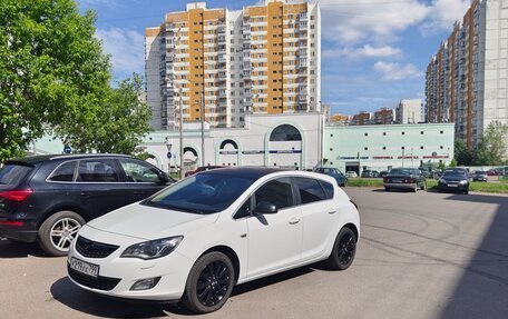 Opel Astra J, 2011 год, 950 000 рублей, 4 фотография