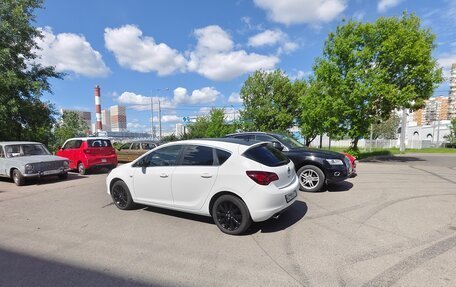 Opel Astra J, 2011 год, 950 000 рублей, 5 фотография
