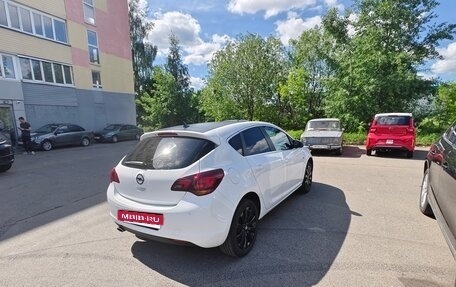 Opel Astra J, 2011 год, 950 000 рублей, 7 фотография