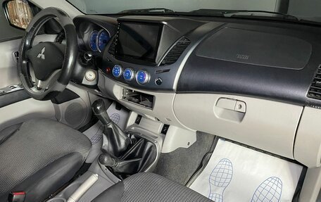 Mitsubishi L200 IV рестайлинг, 2007 год, 950 000 рублей, 10 фотография