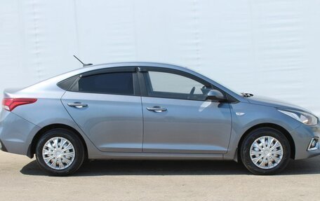 Hyundai Solaris II рестайлинг, 2017 год, 1 150 000 рублей, 4 фотография