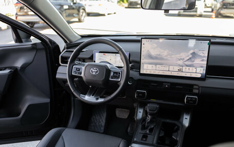 Toyota RAV4, 2026 год, 3 990 000 рублей, 24 фотография
