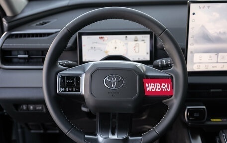 Toyota RAV4, 2026 год, 3 990 000 рублей, 23 фотография