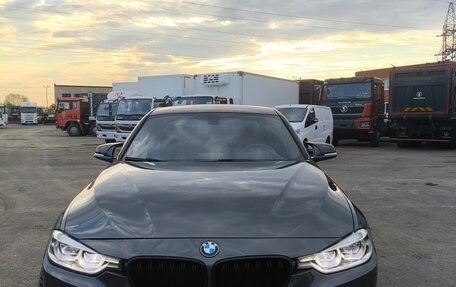 BMW 3 серия, 2016 год, 1 900 000 рублей, 3 фотография
