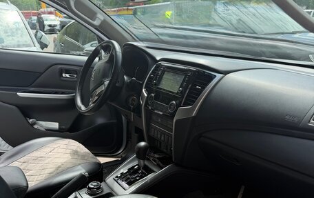 Mitsubishi L200 IV рестайлинг, 2020 год, 4 100 000 рублей, 8 фотография