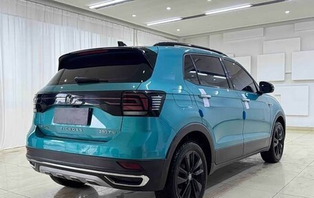 Volkswagen T-Cross I, 2022 год, 1 680 000 рублей, 6 фотография