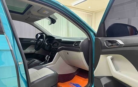 Volkswagen T-Cross I, 2022 год, 1 680 000 рублей, 12 фотография