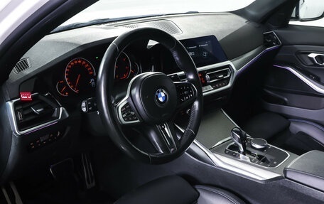 BMW 3 серия, 2020 год, 3 890 000 рублей, 15 фотография