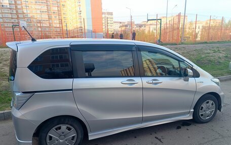 Honda Freed I, 2014 год, 1 200 000 рублей, 3 фотография