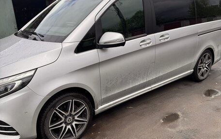 Mercedes-Benz V-Класс, 2019 год, 5 800 000 рублей, 2 фотография