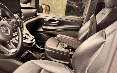Mercedes-Benz V-Класс, 2019 год, 5 800 000 рублей, 4 фотография