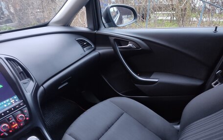 Opel Astra J, 2014 год, 875 000 рублей, 25 фотография