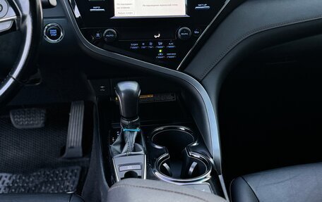 Toyota Camry, 2019 год, 2 850 000 рублей, 11 фотография