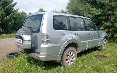 Mitsubishi Pajero IV, 2010 год, 1 550 000 рублей, 5 фотография