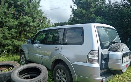 Mitsubishi Pajero IV, 2010 год, 1 550 000 рублей, 3 фотография