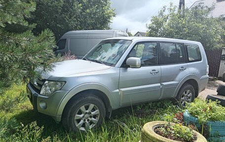 Mitsubishi Pajero IV, 2010 год, 1 550 000 рублей, 2 фотография