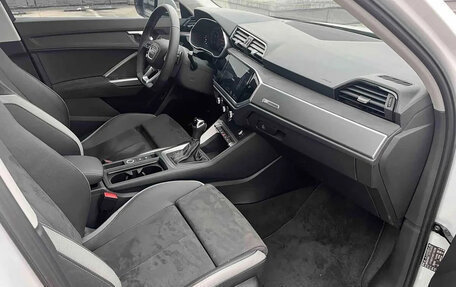 Audi Q3, 2022 год, 2 650 000 рублей, 14 фотография