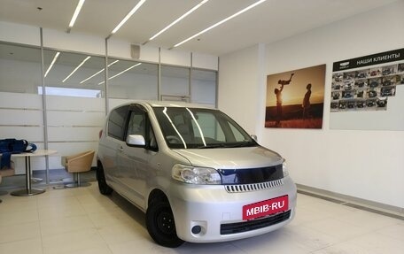 Toyota Porte II, 2004 год, 450 000 рублей, 3 фотография