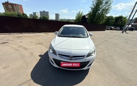 Opel Astra J, 2013 год, 550 000 рублей, 1 фотография