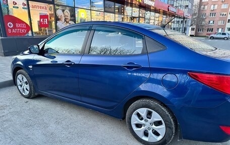 Hyundai Solaris II рестайлинг, 2015 год, 960 000 рублей, 1 фотография