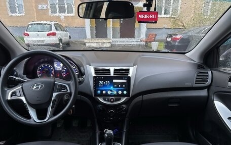 Hyundai Solaris II рестайлинг, 2015 год, 960 000 рублей, 4 фотография