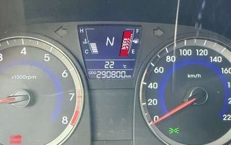 Hyundai Solaris II рестайлинг, 2013 год, 666 666 рублей, 10 фотография