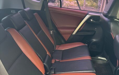 Toyota RAV4, 2013 год, 1 850 000 рублей, 18 фотография