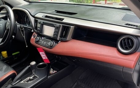 Toyota RAV4, 2013 год, 1 850 000 рублей, 15 фотография