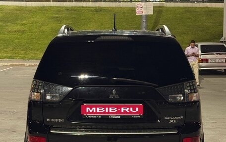Mitsubishi Outlander III рестайлинг 3, 2007 год, 800 000 рублей, 6 фотография