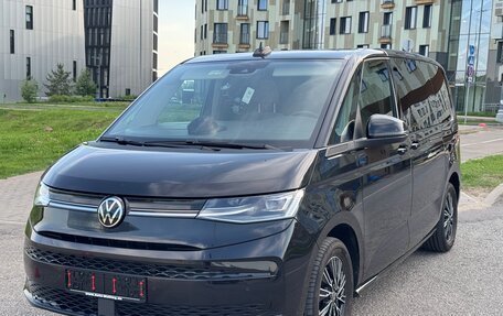 Volkswagen Multivan, 2023 год, 7 500 000 рублей, 2 фотография