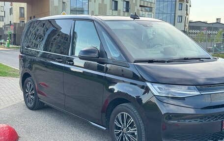 Volkswagen Multivan, 2023 год, 7 500 000 рублей, 3 фотография