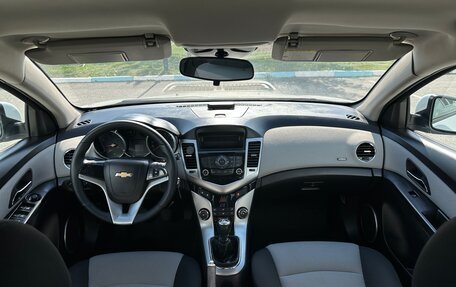 Chevrolet Cruze II, 2012 год, 635 000 рублей, 8 фотография