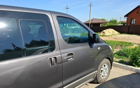 Hyundai H-1 II рестайлинг, 2012 год, 1 700 000 рублей, 5 фотография
