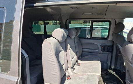 Hyundai H-1 II рестайлинг, 2012 год, 1 700 000 рублей, 17 фотография