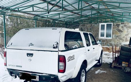 Nissan NP300, 2012 год, 1 250 000 рублей, 9 фотография