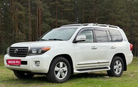 Toyota Land Cruiser 200, 2014 год, 4 000 000 рублей, 3 фотография