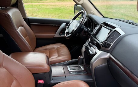 Toyota Land Cruiser 200, 2014 год, 4 000 000 рублей, 17 фотография