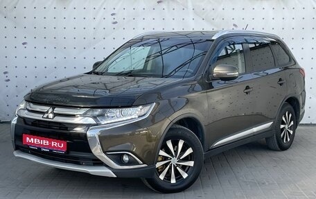 Mitsubishi Outlander III рестайлинг 3, 2015 год, 1 730 000 рублей, 1 фотография