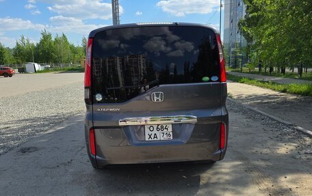 Honda Stepwgn IV, 2017 год, 1 850 000 рублей, 4 фотография