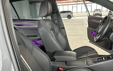 Volkswagen Golf VIII, 2023 год, 2 500 000 рублей, 13 фотография