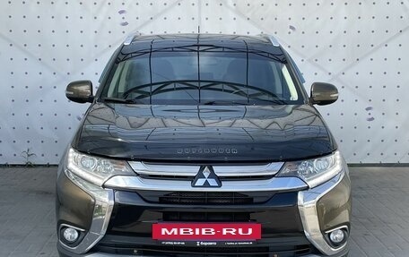 Mitsubishi Outlander III рестайлинг 3, 2015 год, 1 730 000 рублей, 3 фотография