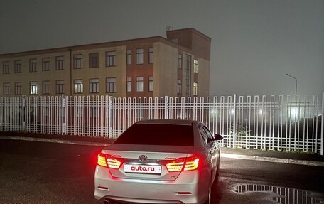 Toyota Camry, 2012 год, 2 170 000 рублей, 2 фотография