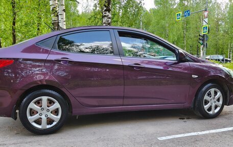 Hyundai Solaris II рестайлинг, 2011 год, 700 000 рублей, 5 фотография