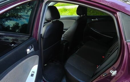 Hyundai Solaris II рестайлинг, 2011 год, 700 000 рублей, 14 фотография