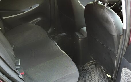 Hyundai Solaris II рестайлинг, 2011 год, 700 000 рублей, 15 фотография