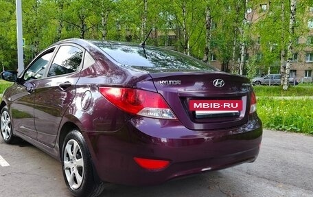 Hyundai Solaris II рестайлинг, 2011 год, 700 000 рублей, 7 фотография