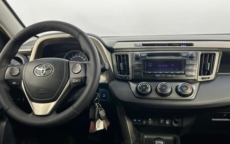 Toyota RAV4, 2014 год, 1 950 000 рублей, 11 фотография