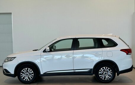 Mitsubishi Outlander III рестайлинг 3, 2019 год, 2 400 000 рублей, 6 фотография